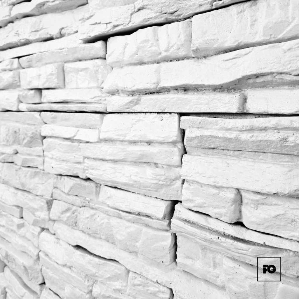 Fachaleta tipo piedra 36 x 11 cm color blanco, modelo Kiel