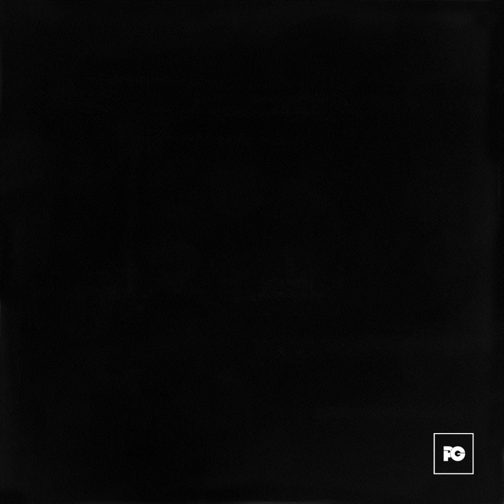 Piso cerámico color negro formato 36x36, modelo Dual.